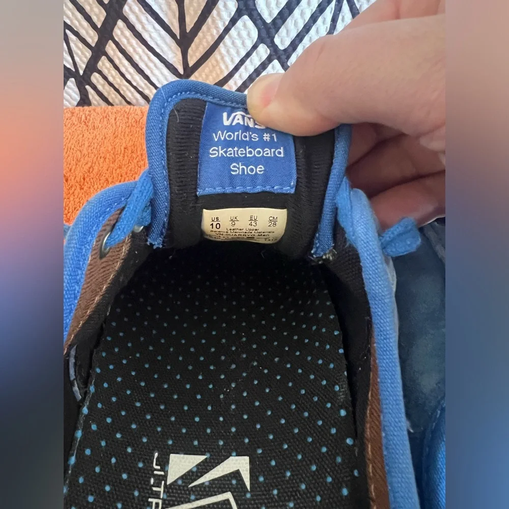 Vans - Picture 4 of 4